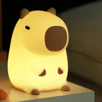 Luminária Capivara DreamLight – Luz Noturna Infantil