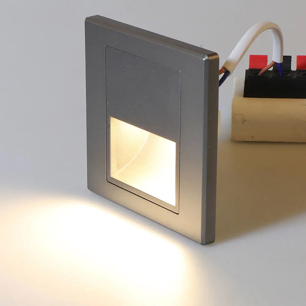 Luminária de Parede com Sensor de Movimento