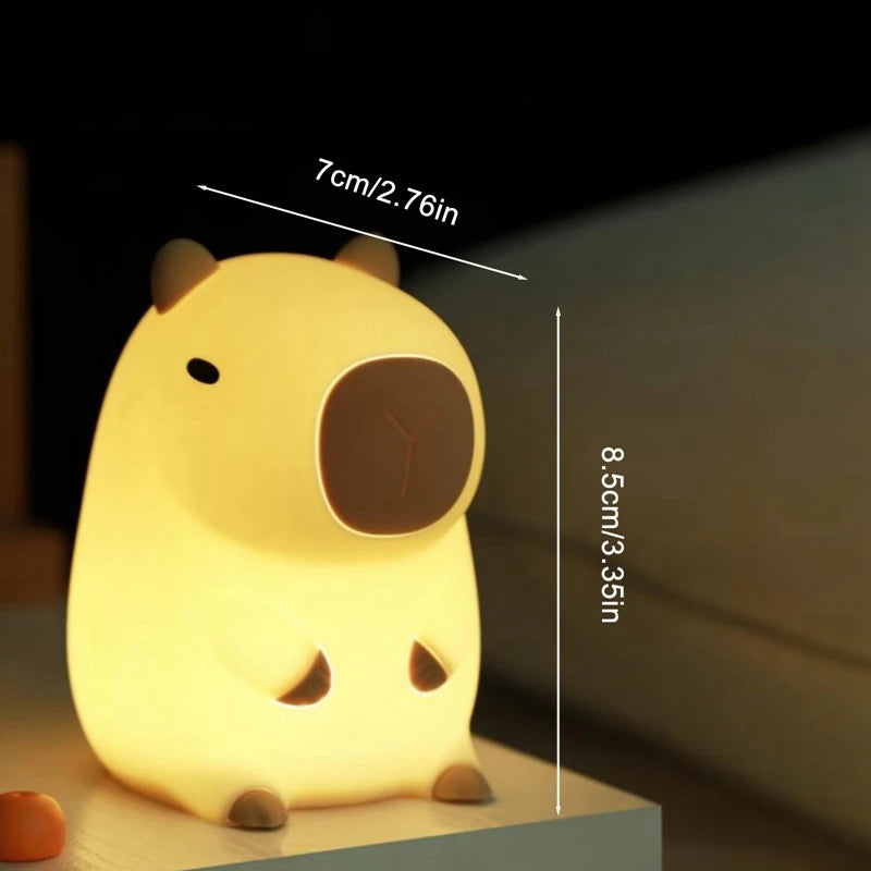 Luminária Capivara DreamLight – Luz Noturna Infantil